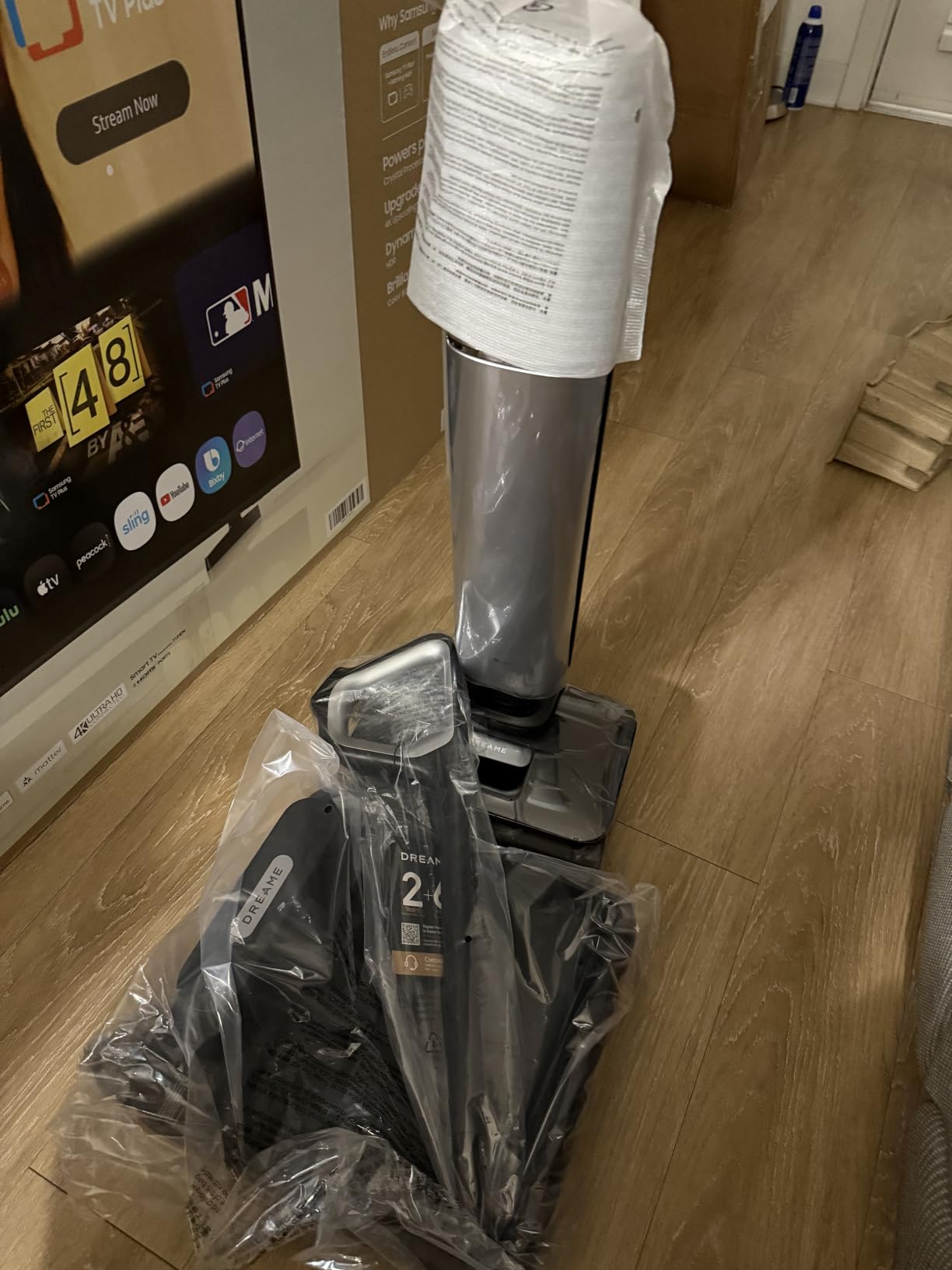 dreame Aero Wet Dry Vacuum Cleaner, All-in-ONE Vacuum Mop for Wet & Dry Messes, 0 Hair Residue Great for Pet Owners, One-Press Self-Clean, 180° Lie Flat, 35mins Runtime for Hard Floor Cleaning customer photo 2