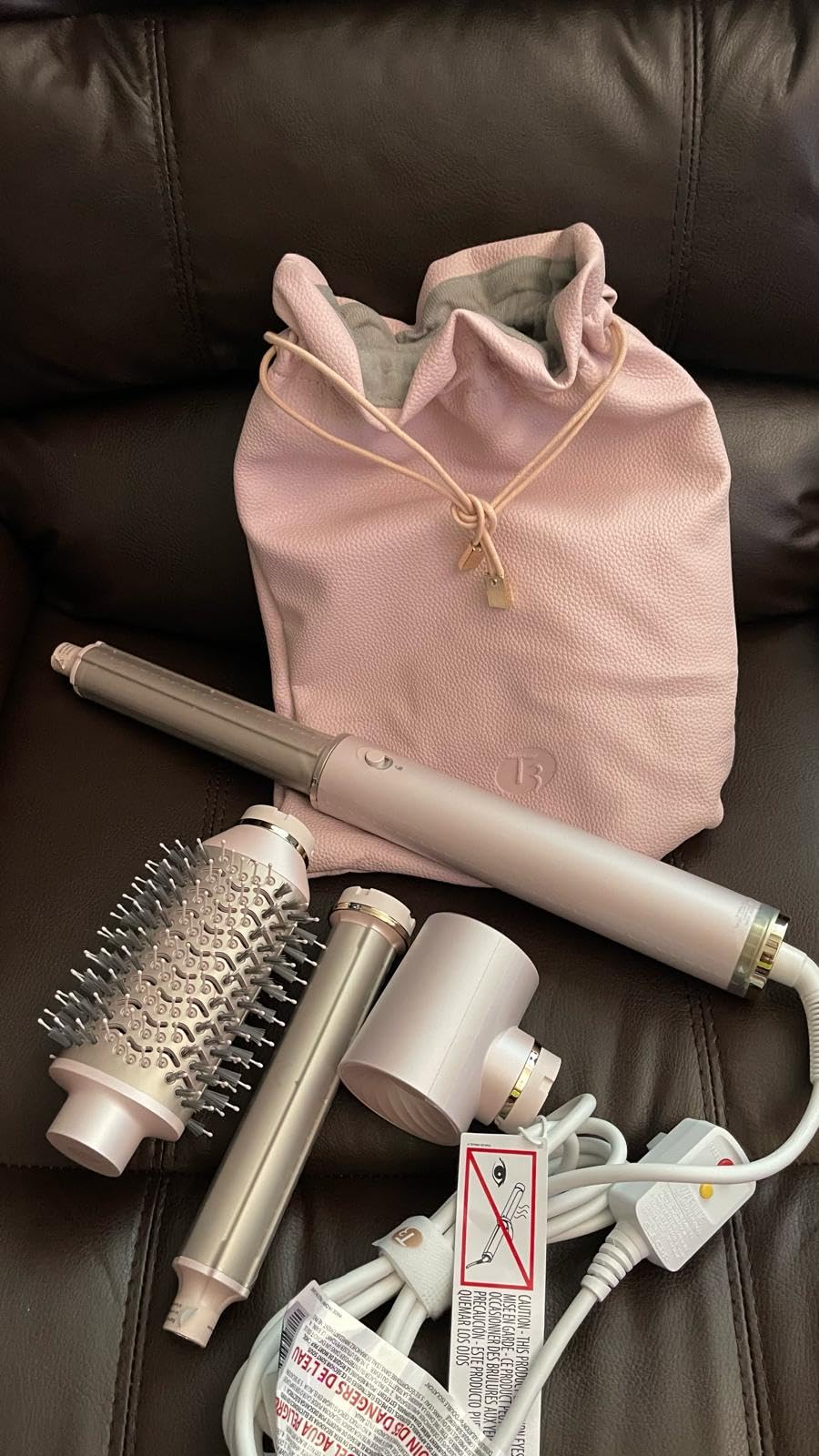 Aire 360 Ceramic Dual Voltage Air Styler Blowout Kit with Curling Attachments, Oval Brush & Drying Concentrator | Fast, Healthy Blowouts and Long-Lasting Curls | for All Hair Types customer photo 2