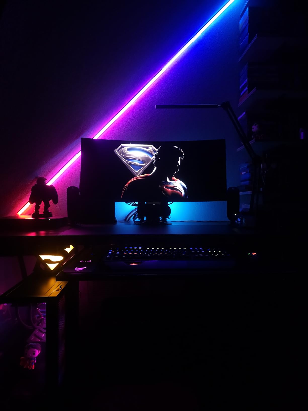 MSI MPG 341CQR QD-OLED X36 34-Inch UWQHD Tandem QD-OLED Monitor, 3440x1440, 1800R, RGB Stripe, DarkArmor Film, Uniform Luminance, 360Hz, 0.03ms, AI Care Sensor, AMD FreeSync Premium Pro, G-SYNC Compatible customer photo 2