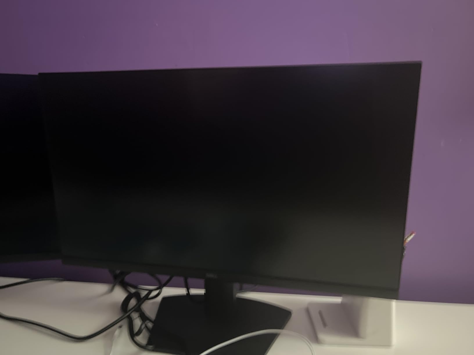 Dell 24 Monitor - SE2426H - 23.8-inch FHD (1920x1080) 144Hz 1ms Display, in-Plane Switching (IPS) Technology, AMD FreeSync, TUV 3-Star 2X HDMI, Tilt customer photo 2