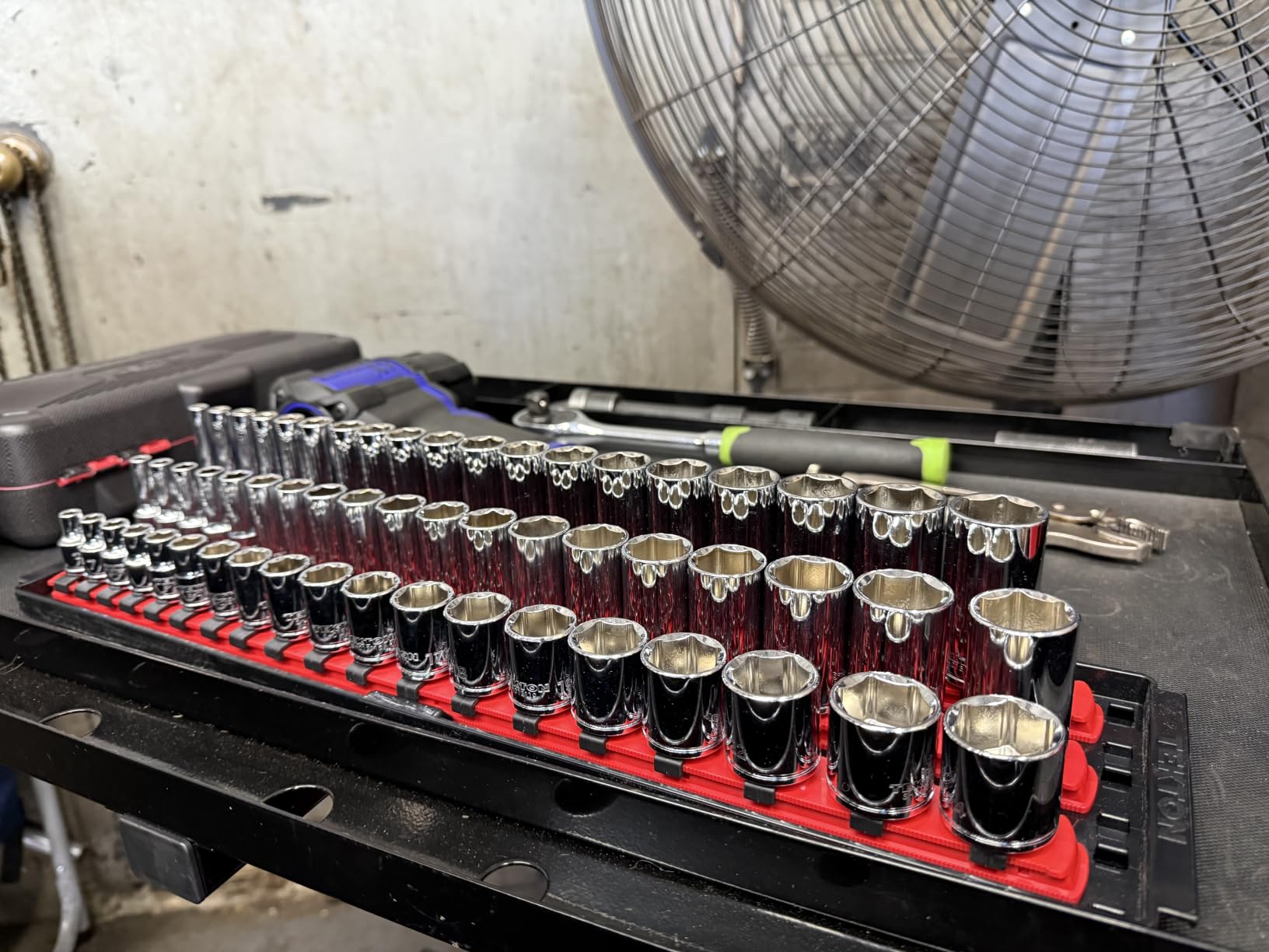 TEKTON 3/8 Inch Drive 6-Point Socket Set, 102-Piece | SHD91222 customer photo 1