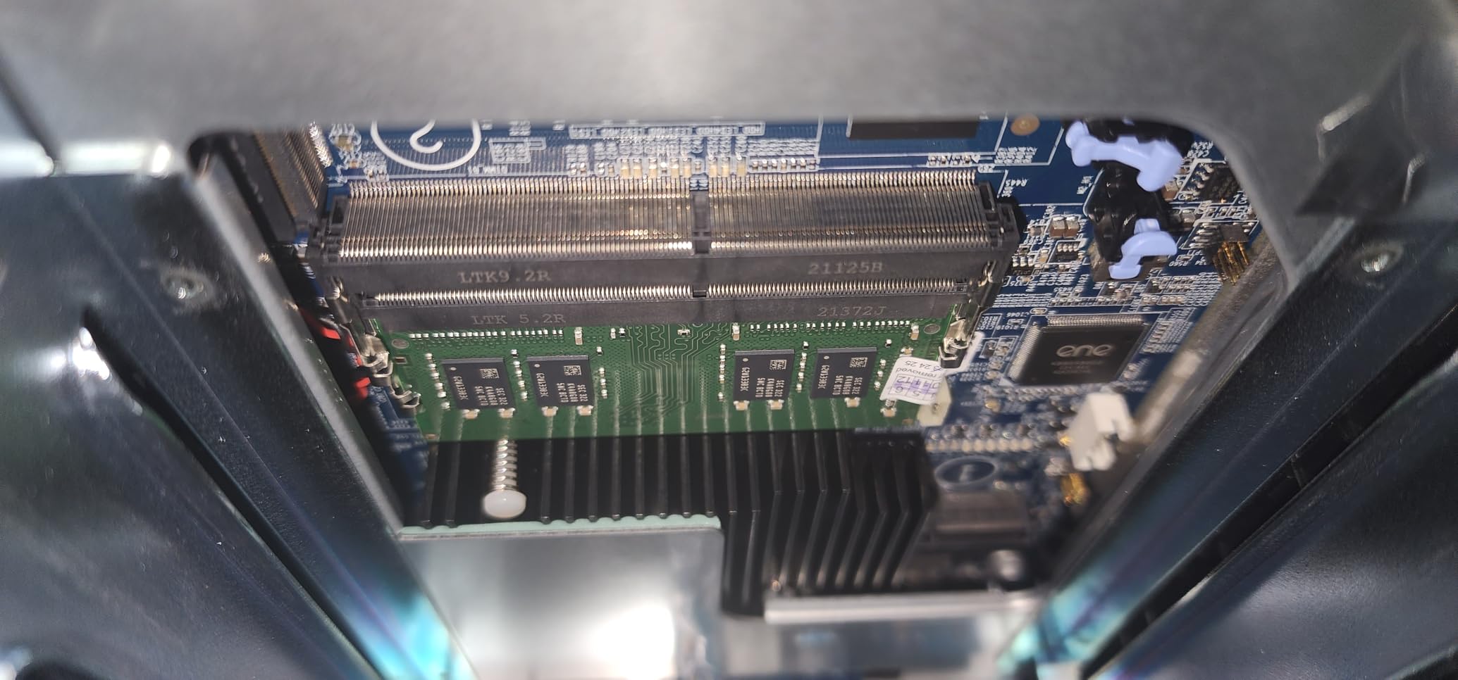 QNAP TS-464-8G-US 4 Bay Desktop NAS | Intel Quad-core Processor, M.2 PCIe Slots, Dual 2.5GbE Network Connectivity, Diskless customer photo 1