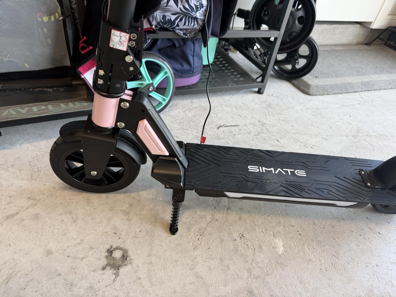 SIMATE Electric Scooter for Kids Ages 8+ Teens & Adults, 250W Motor Max 12 MPH, 10 Miles Range, 3 Adjustable Heights, UL2272 Certified Foldable E-Scooter with Rainbow LED Lights customer photo 1