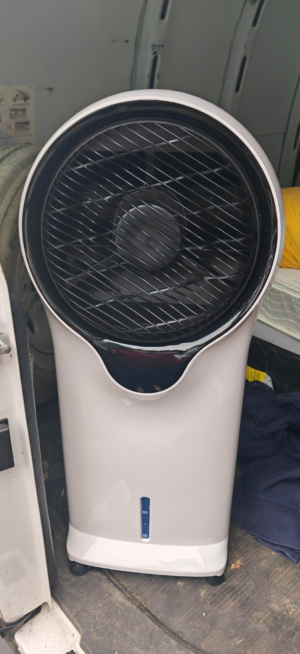 2000CFM Portable Evaporative Air Cooler for Indoor Use | 3-in-1 Function Swamp Cooler, 3 Speeds, 29ft/s Wind Speed, Cooling Fan that Blows Cold Air, 5.5L Water Tank, 2 Ice Packs customer photo 2