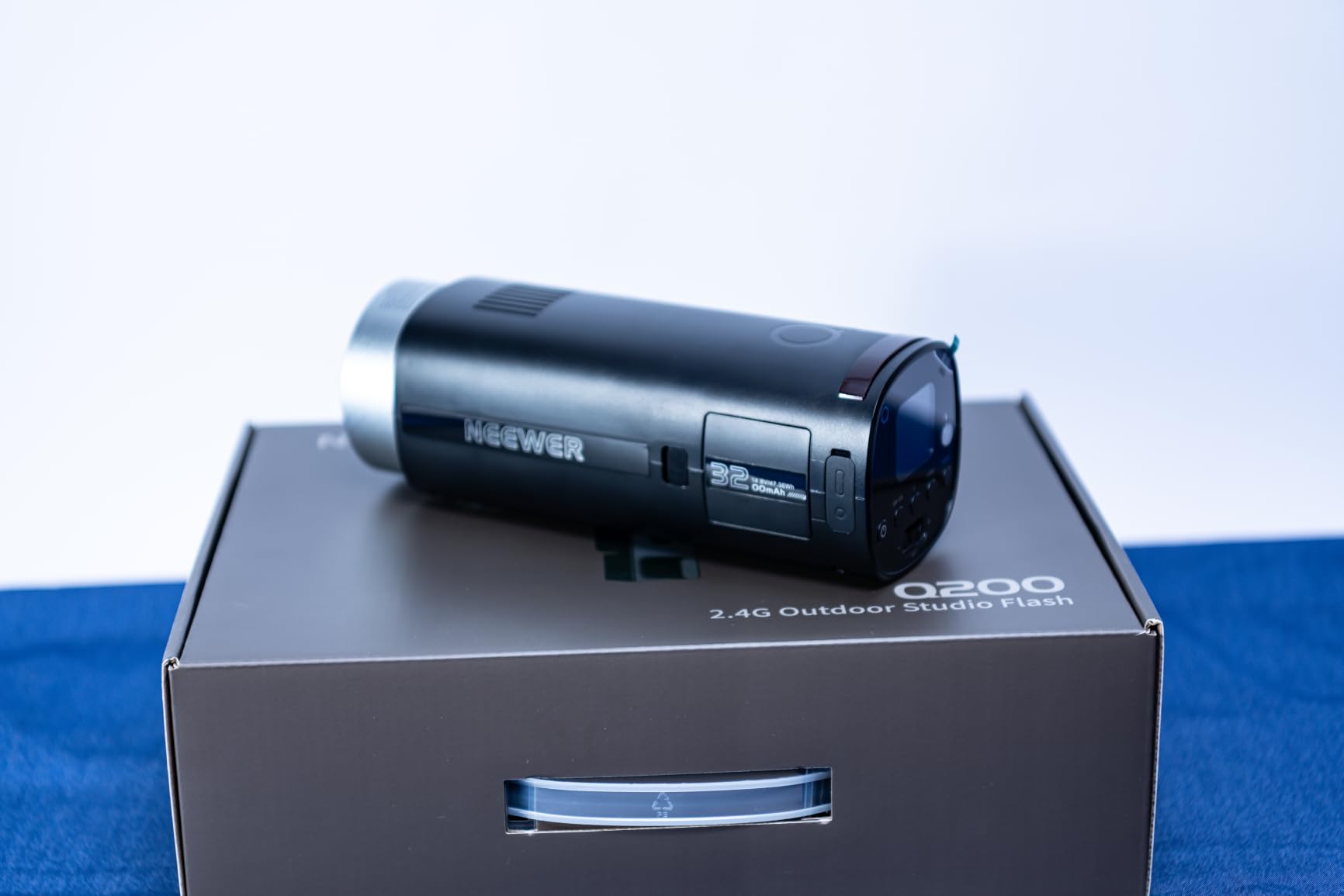 NEEWER 120Ws 2.4G TTL Outdoor Strobe Flash, Compatible with Godox, 1/8000s HSS Portable Studio Monolight with Modeling Light /3000mAh Battery/420 Flashes/1.5s Recycle for Photography Photoshoots, Q120 customer photo 2