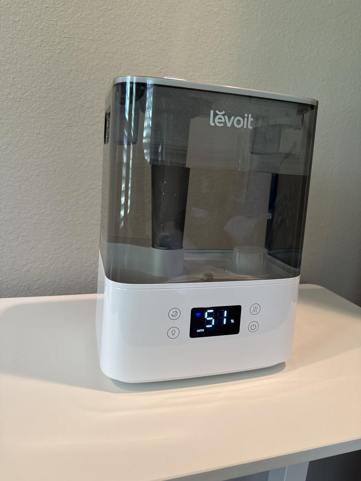 LEVOIT Humidifiers for Bedroom Large Room, 6.2L Tank, Smart App, Quiet 26dB, Top Fill Cool Mist Humidifier for Baby & Plants, Easy to Clean, 62H Runtime, Essential Oil, Precise Humidity Control customer photo 1