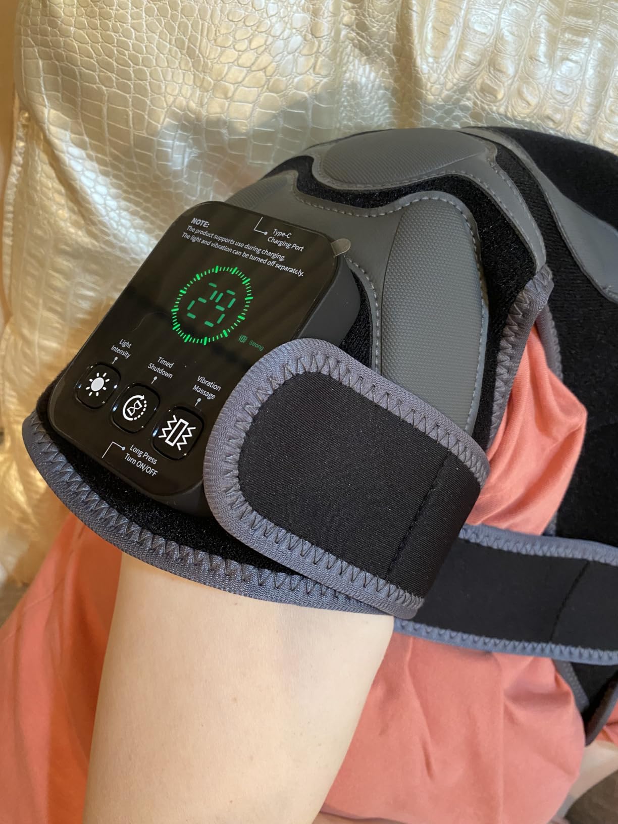 Red Light Therapy Knee Massager 660nm & 850nm, Heated Vibration Knee Brace Cordless Rechargeable 5000mAh, Timer & Pulse Modes for Knee Elbow Shoulder Joint customer photo 1
