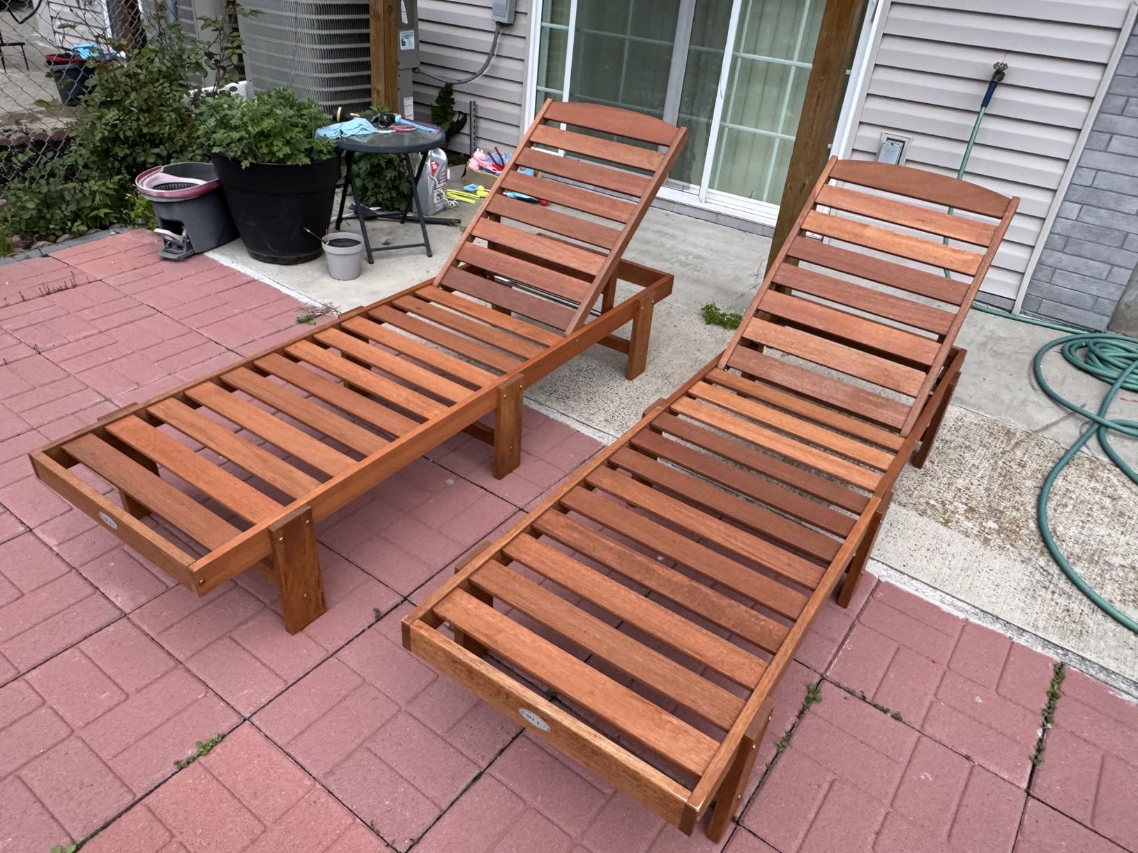 COSTWAY Solid Wood Chaise Lounge, Outdoor Lounge Chair Teak Oil Finished, 5-Position Adjustable Backrest, Wooden Patio Lounger for Sunbathing, Yard customer photo 2