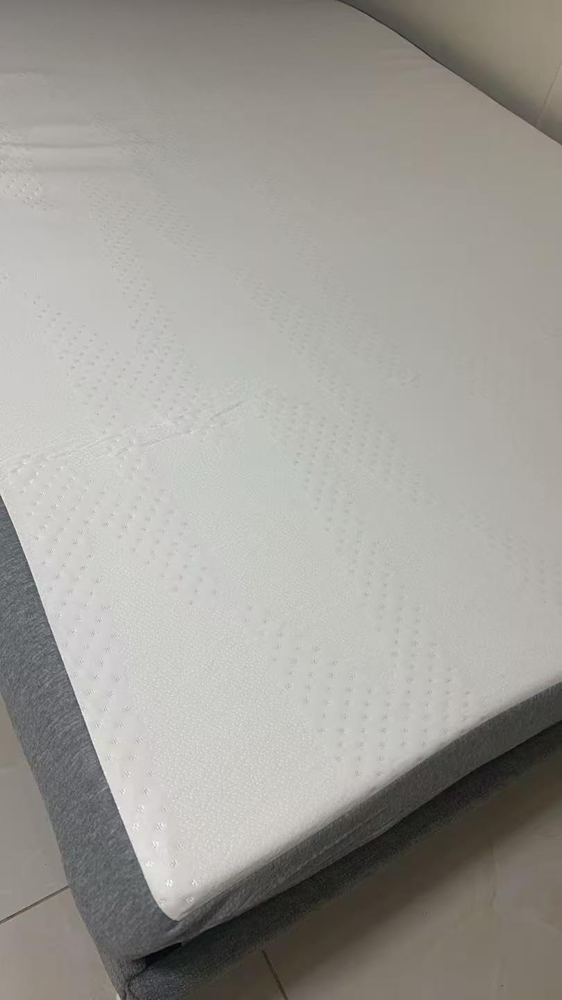 Sweetnight SyncDeep 12 Inch Queen Mattress for Deep Sleep, Memory Foam Mattress | Queen Mattress with Open-Cell Foam for Breathable Comfort, Gel Memory Foam for Cooling Night Sleep, Cover Removable customer photo 1