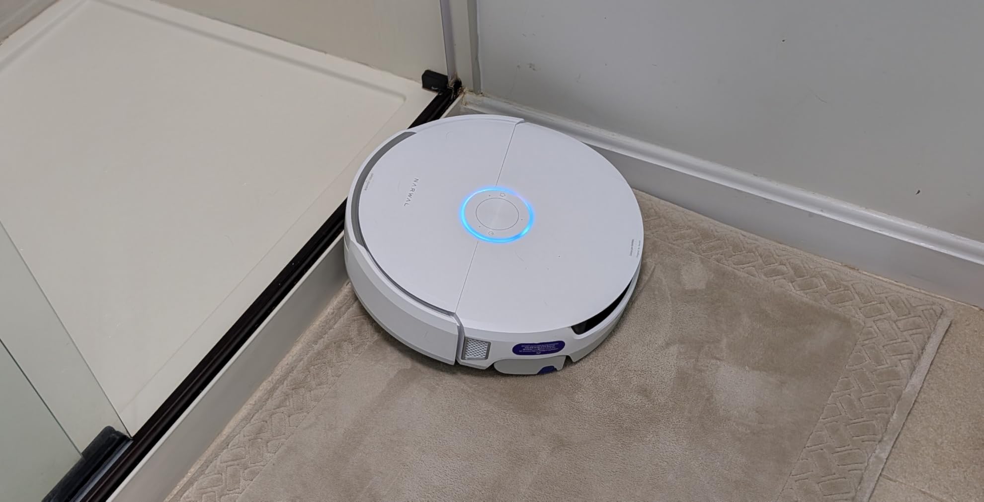 NARWAL Flow 2 Robot Vacuum and Mop Combo, 31000Pa, FlowWash Mop, White customer photo 2