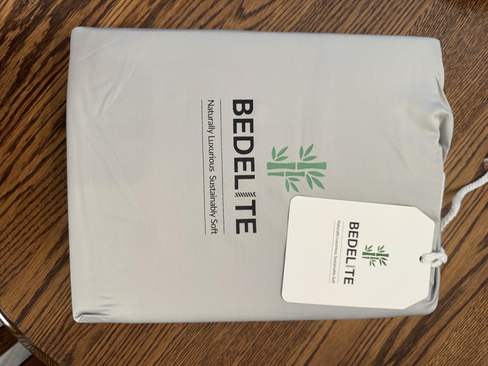 BEDELITE Bamboo Viscose Sheet Set, Queen Size, 4 Pieces, White | 100% Organically Grown, 18 Inch Deep Pocket, All Round Elastic & Corner Straps, Luxury Silky Cooling Sheets for Hot Sleepers customer photo 1