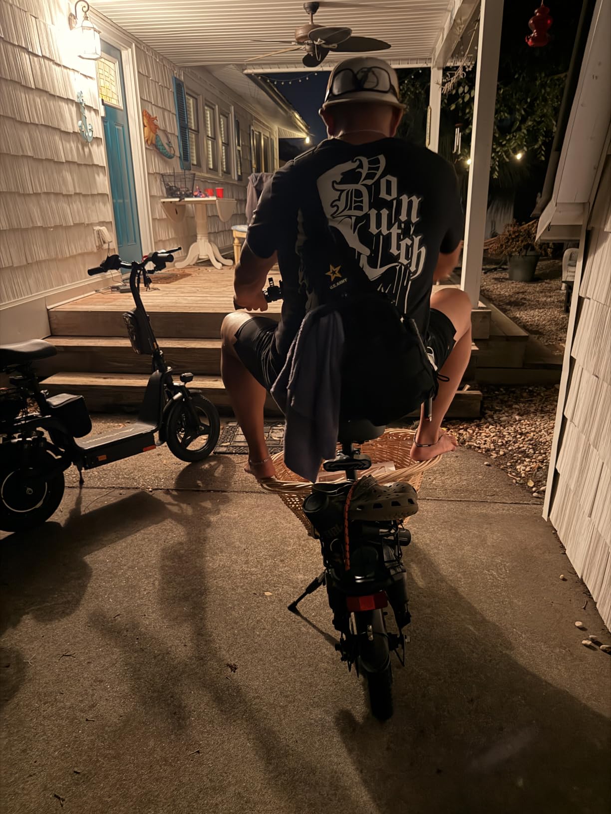Electric Scooter with Seat for Adults,1000W Peak Power, 35 Mile Long Range, 20MPH, 14