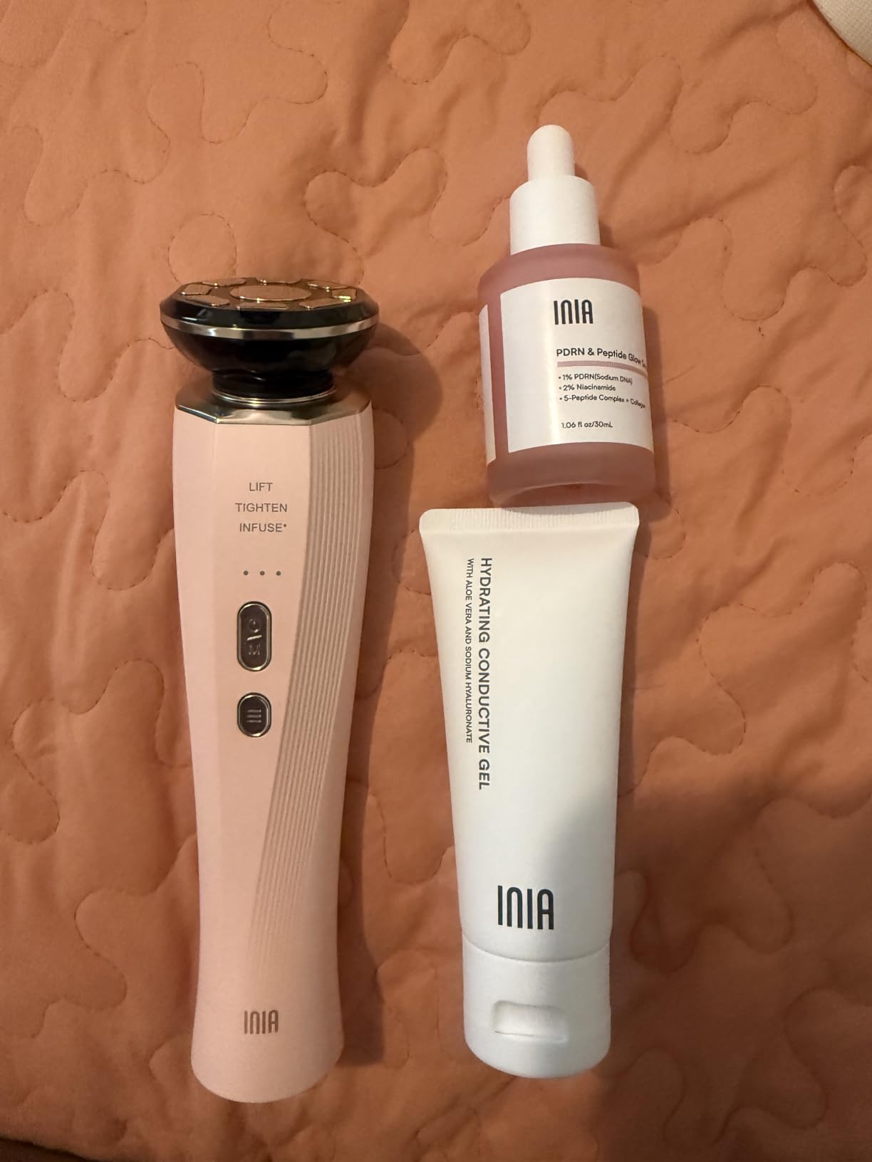 INIA Flare 3-in-1 Microcurrent Facial Device Red Light Therapy for Face, Beauty Device, Face Massager Tool with Heat & Vibration customer photo 2