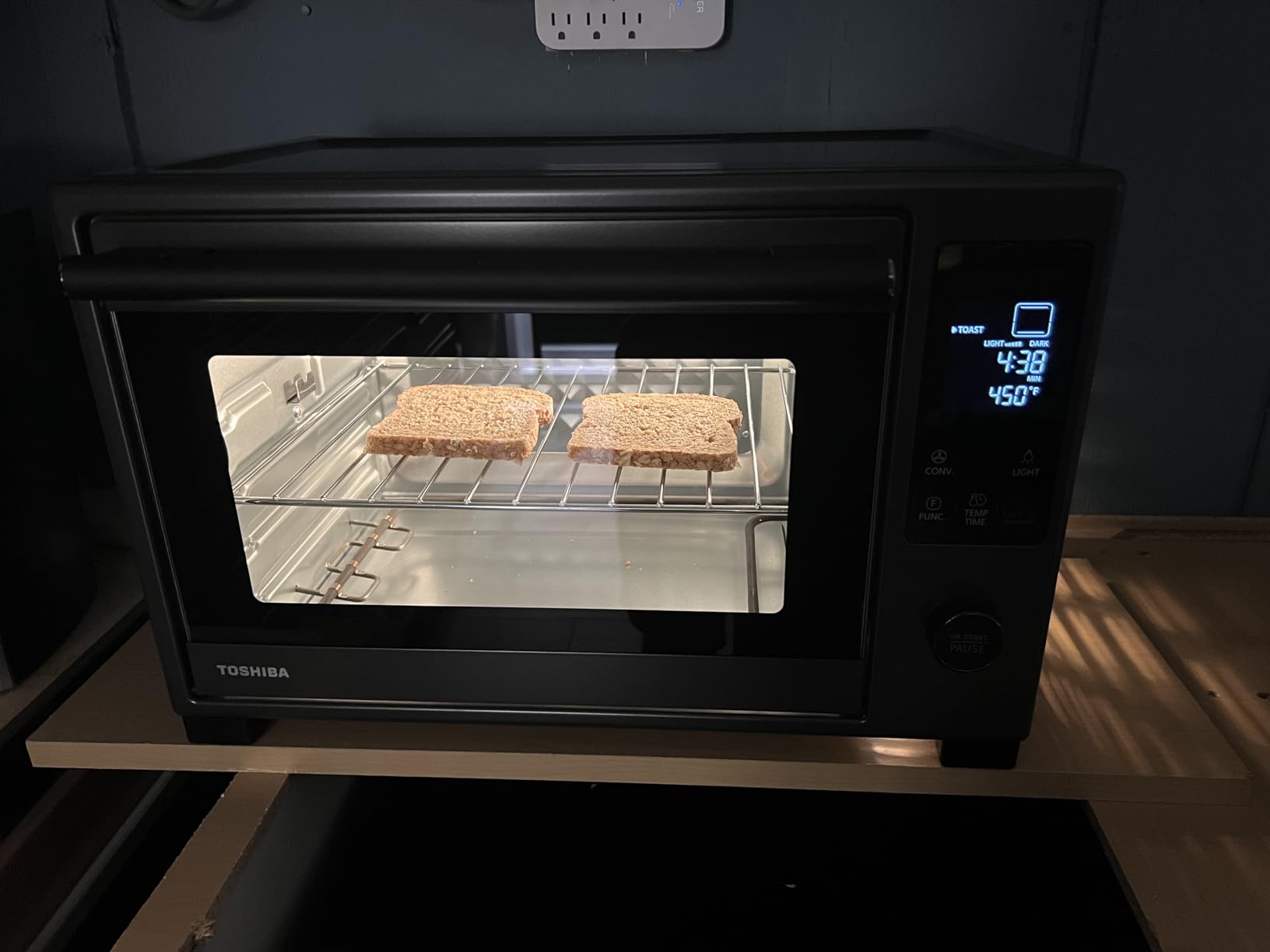 TOSHIBA 10-in-1 Convection Toaster Oven, 6-Slice Countertop Oven, 1500W | Bake, Broil, Rotisserie & Pizza Functions, LCD Knob Controls, 6 Accessories, with Toast, 1500W, Black Stainless Steel customer photo 2
