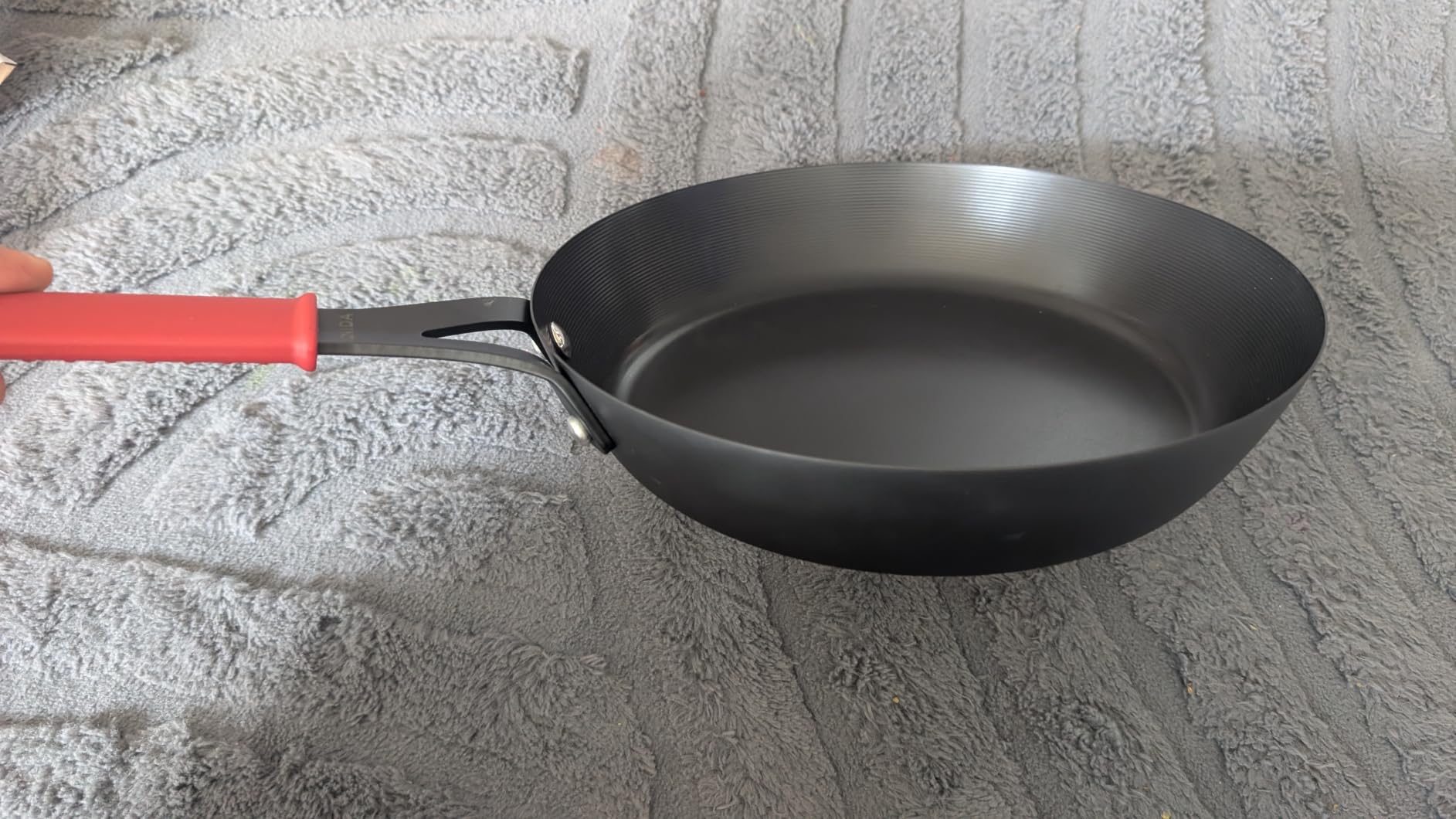 Tramontina Carbon Steel Pan, 10 Inch Nonstick Frying Pan Skillet | Pre-Seasoned Carbon Steel Cookware with Removable Silicone Handle Holder, Indoor/Outdoor, Induction & Oven Safe customer photo 2