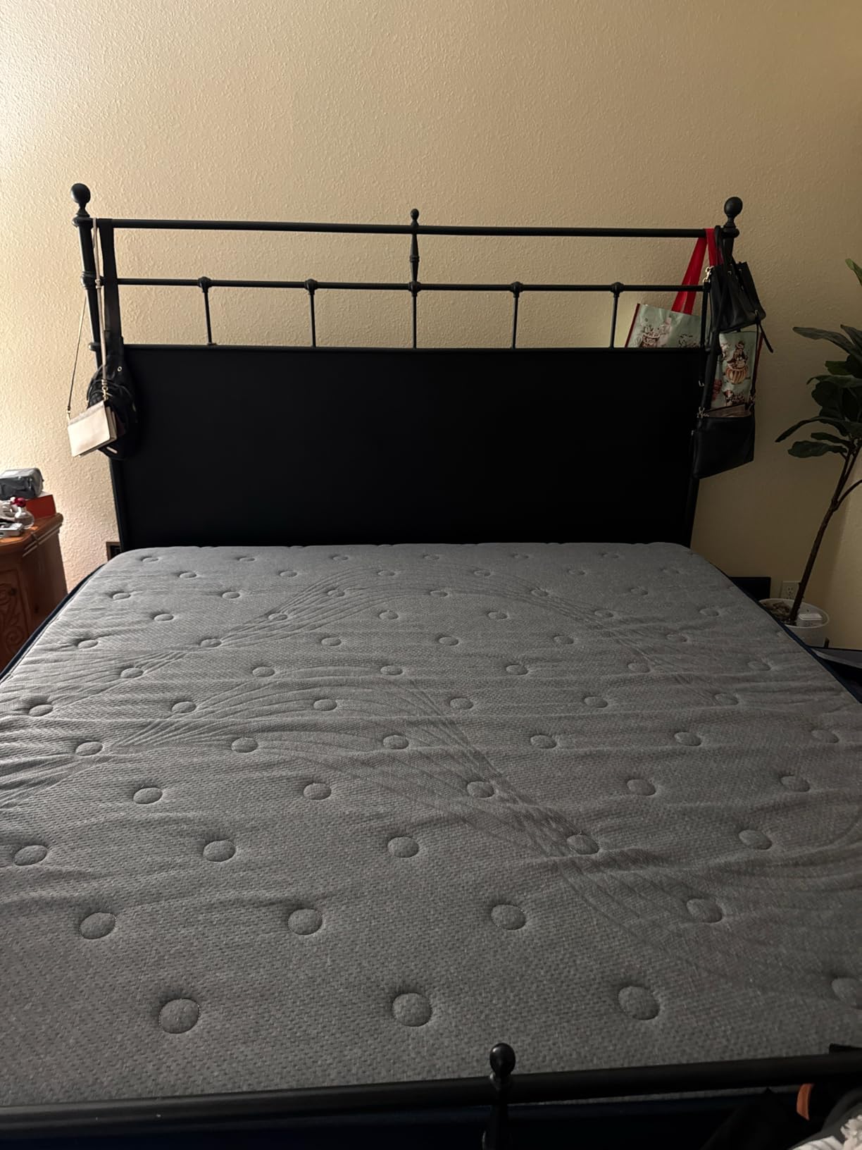 Avenco King Mattress 14 Inch, Luxury Hotel-Level Cooling Hybrid Mattress | Dual NanoGEL Memory Foam with SmartS Coil for Motion Isolation & Extra Back Support, Pressure Relief, CertiPUR-US Certified customer photo 1