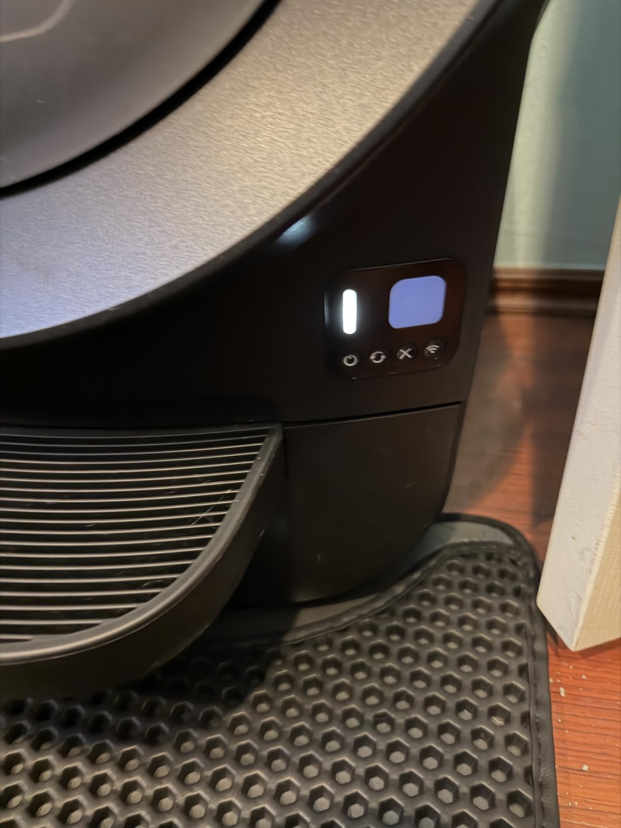Litter-Robot EVO Bundle by Whisker, Black | Automatic Self-Cleaning Cat Litter Box, Compact Space-Saving Design, Advanced Odor Control, Includes Mat and Supply Kit customer photo 1
