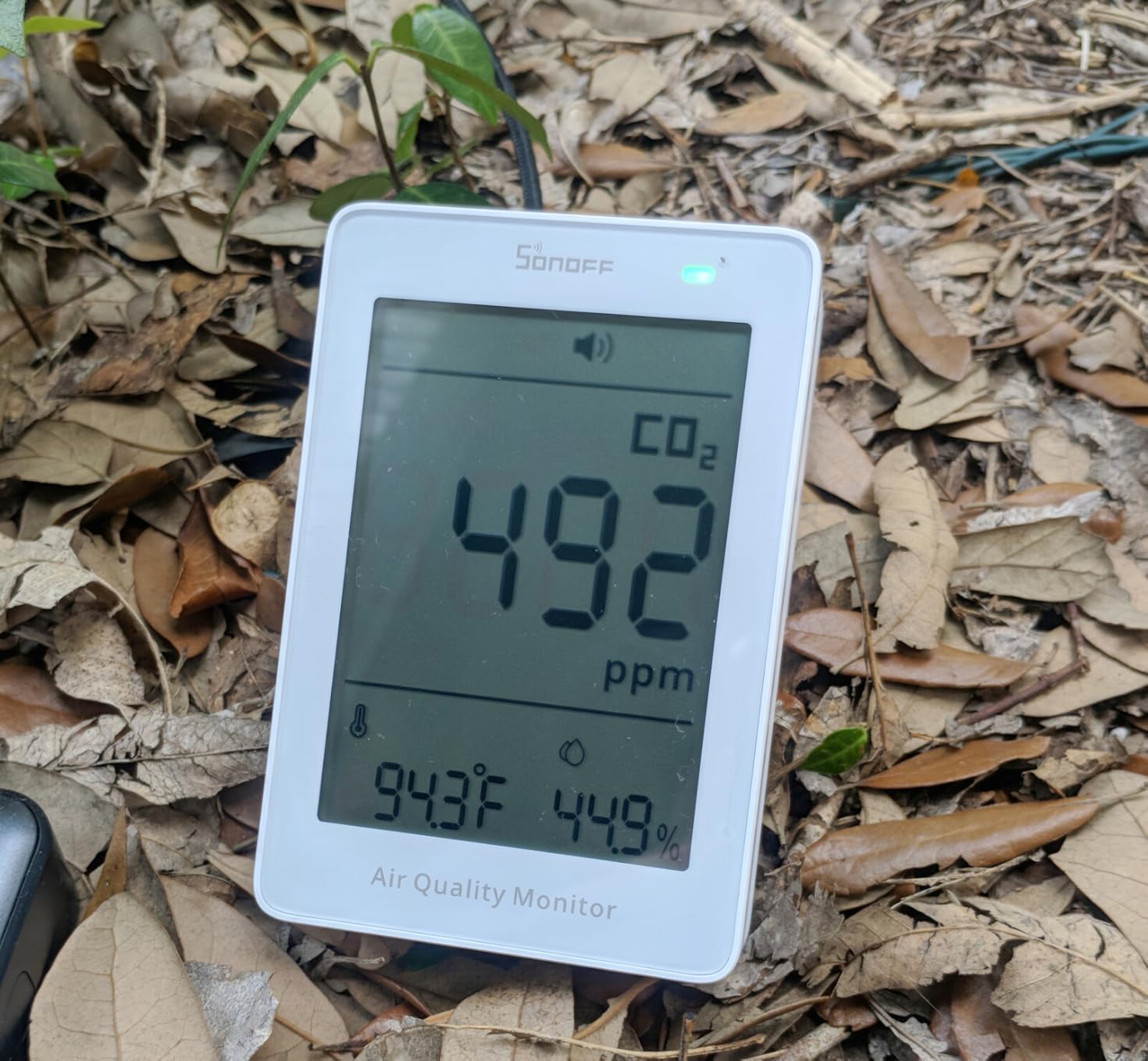SONOFF AirGuard SAWF-08P, Smart Indoor Air Quality Monitor, Matter Compatible, 2.4GHz WiFi, Carbon Dioxide/Temp/Humidity Monitor, Real-Time Display & Notification, for Indoor Use customer photo 1