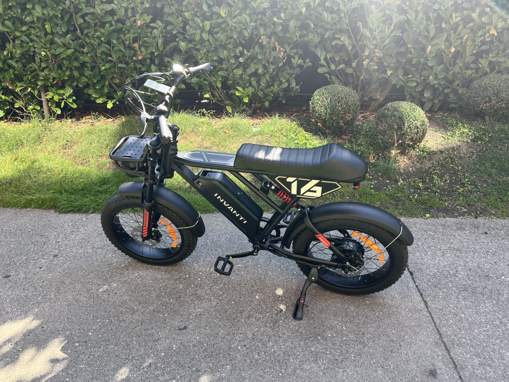 EB16 Electric Bike for Adults, Electric Dirt Bike 1500W Peak Motor, 70 Miles 28MPH E-Bike with 48V 15.6AH Removable Battery, 20