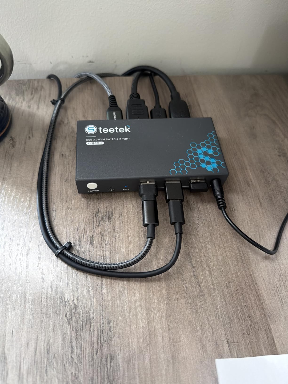 Heravo USB 3.0 HDMI KVM Switch 2 Monitors 2 Computers, 4K@60Hz Dual Monitor | Share Keyboard, Mouse, Hard Drives and Printers via 4-Port USB 3.0 Hub, with EDID, 2 USB Cables, and Controller - S7232H2 customer photo 2