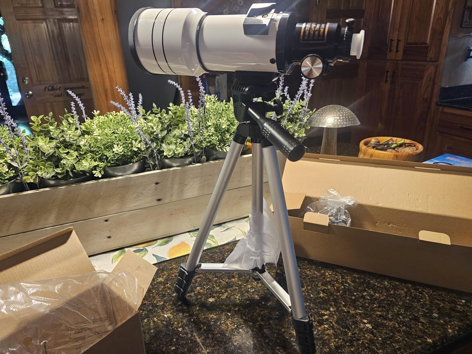 Telescope for Kids and Adults, Astronomical Telescopes (15X-150X) with Fully Multi-Coated Optics, 70MM Aperture 300MM Refracting Telescope for Moon, Astronomy Beginners Gifts with Phone Adapter customer photo 1
