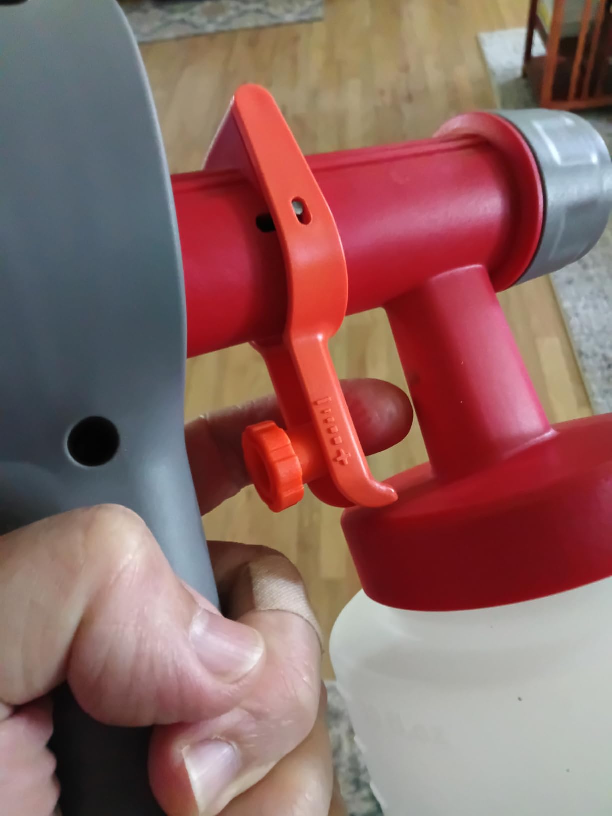 Tilswall Paint Sprayer, Shark 600 Ultra-Light HVLP Electric Spray Paint Gun, 3 Nozzles & 3 Patterns, 1200ML/Min, Easy to Clean, Variable Flow Control, Ideal for Furniture, Cabinets, Fence, Walls, Deck customer photo 1