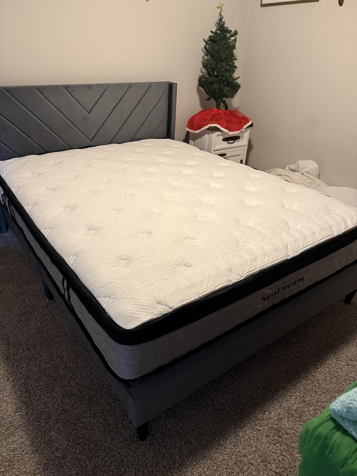 Queen Mattress, 12 Inch Hybrid Queen Size Mattress in a Box | Memory Foam & Individual Pocket Springs, Medium Firm Feel, Motion Isolation, Pressure Relief, Edge Support, help with back pain customer photo 2
