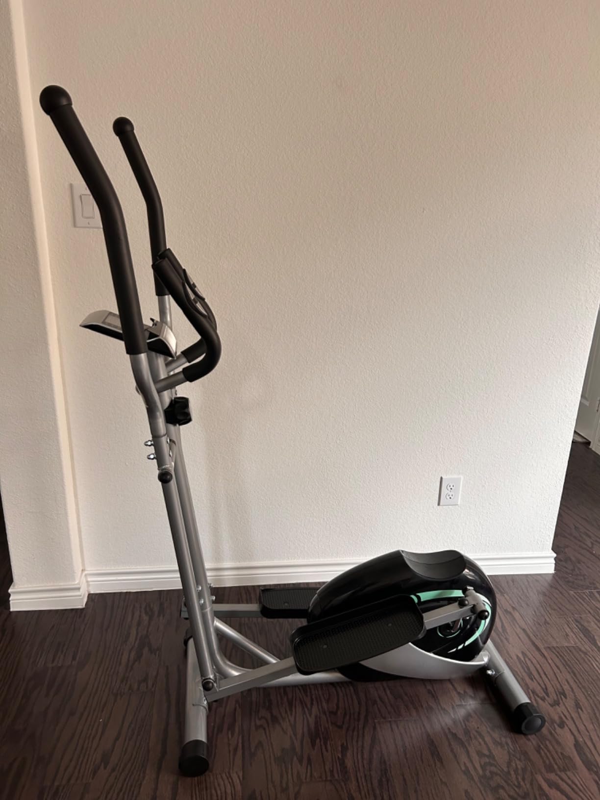 Dripex Elliptical Exercise Machine, Ultra Quiet Magnetic Trainer for Home | 16-Level Resistance, 13.2LBS Flywheel, Pulse Sensor & LCD Monitor for Smooth, Low-Impact Cardio Training at Home customer photo 2