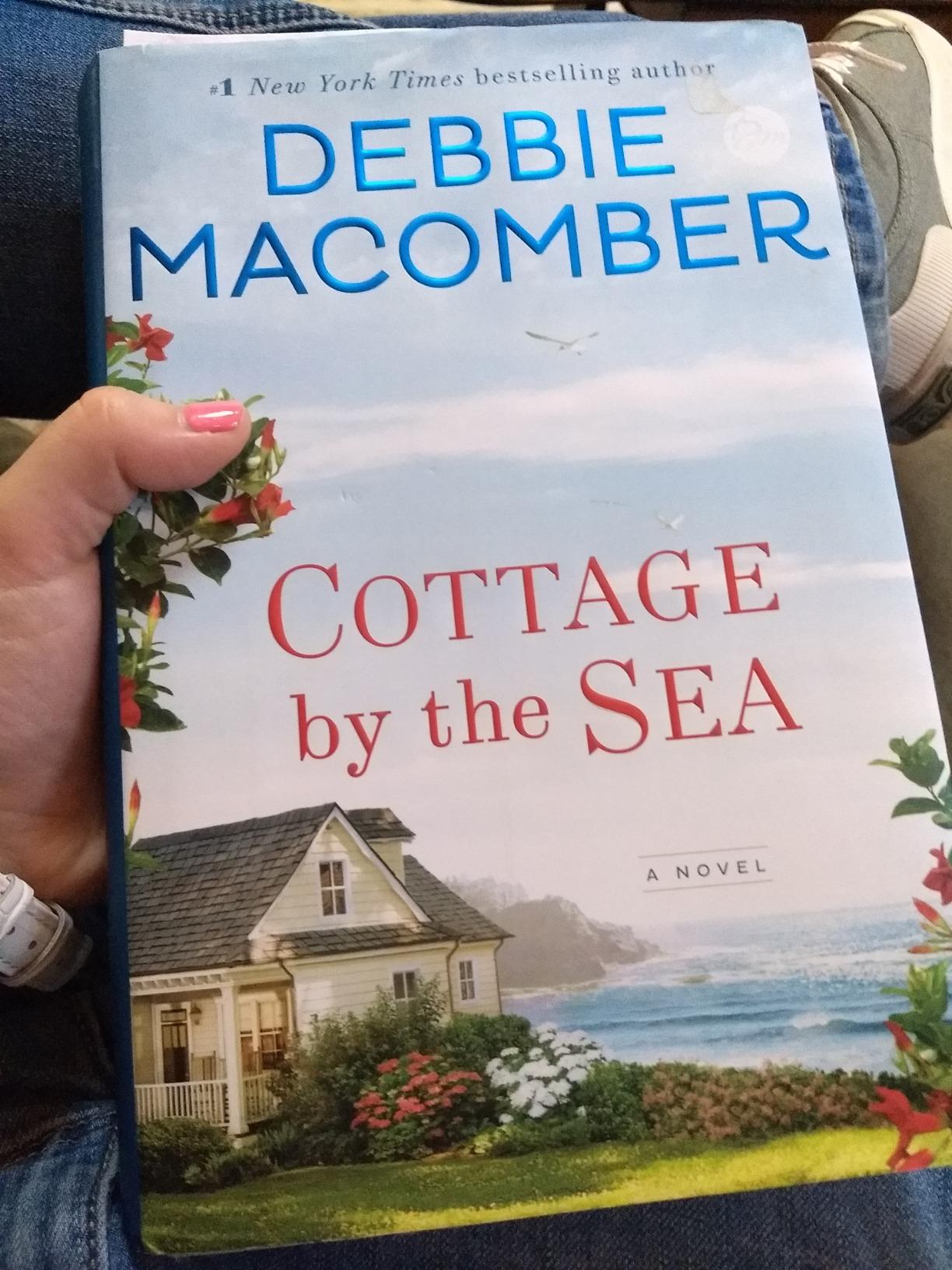 Cottage by the Sea: A Novel customer photo 2