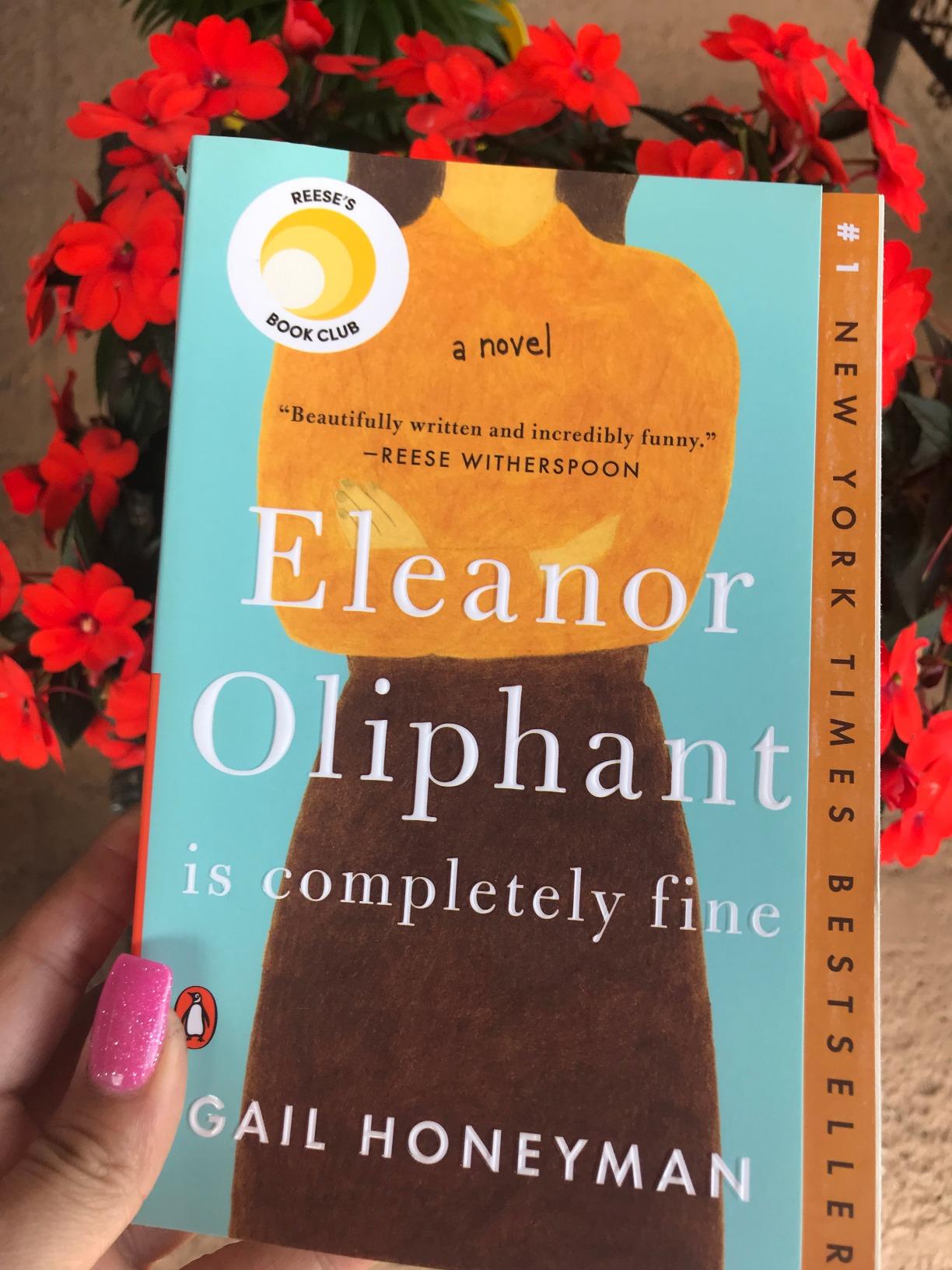 Eleanor Oliphant Is Completely Fine: Reese's Book Club: A Novel customer photo 1