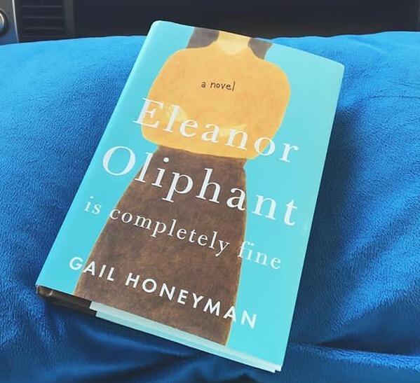 Eleanor Oliphant Is Completely Fine: Reese's Book Club: A Novel customer photo 2