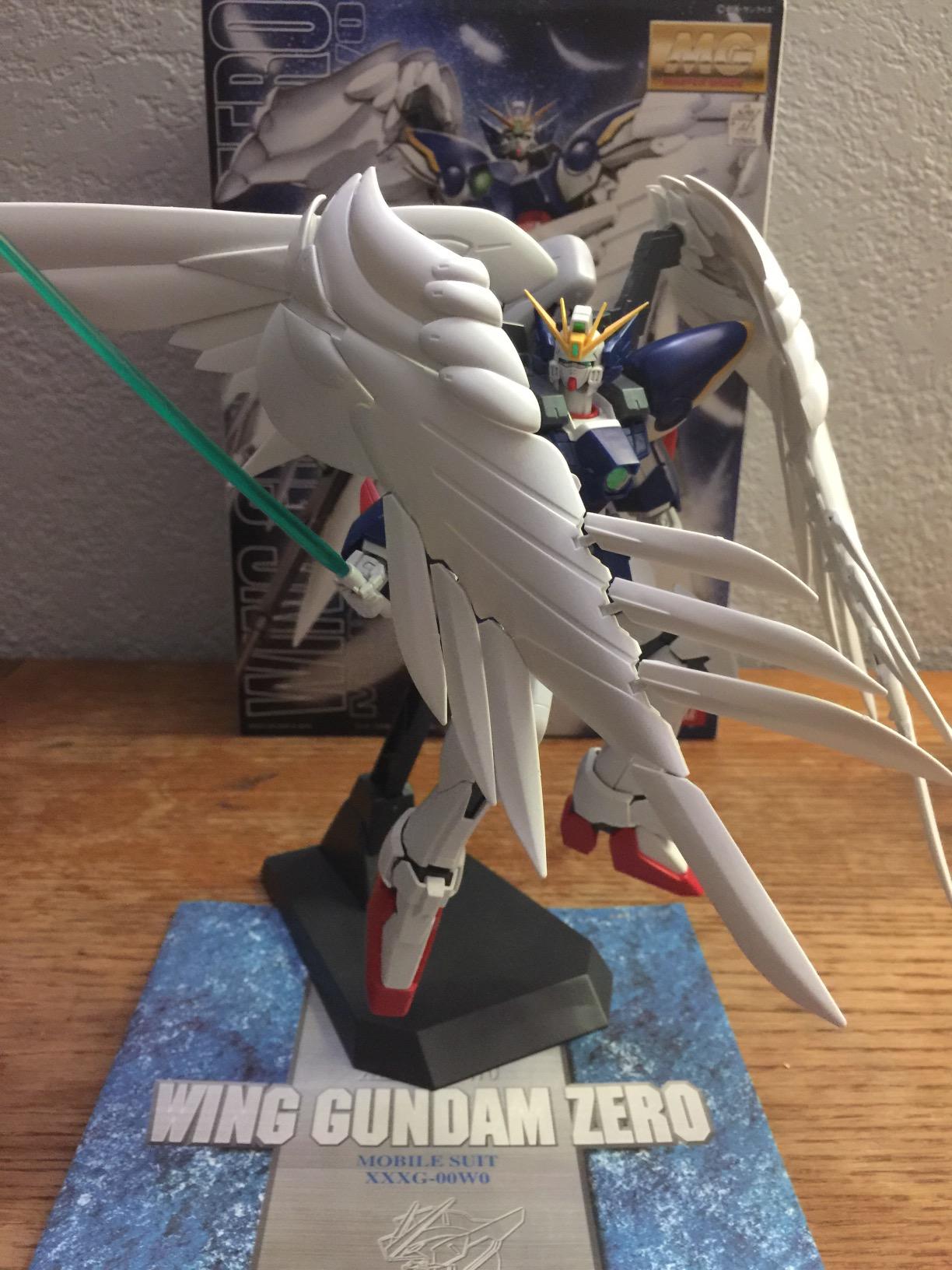 Bandai Hobby Wing Gundam Zero Version EW 1/100 - Master Grade customer photo 2