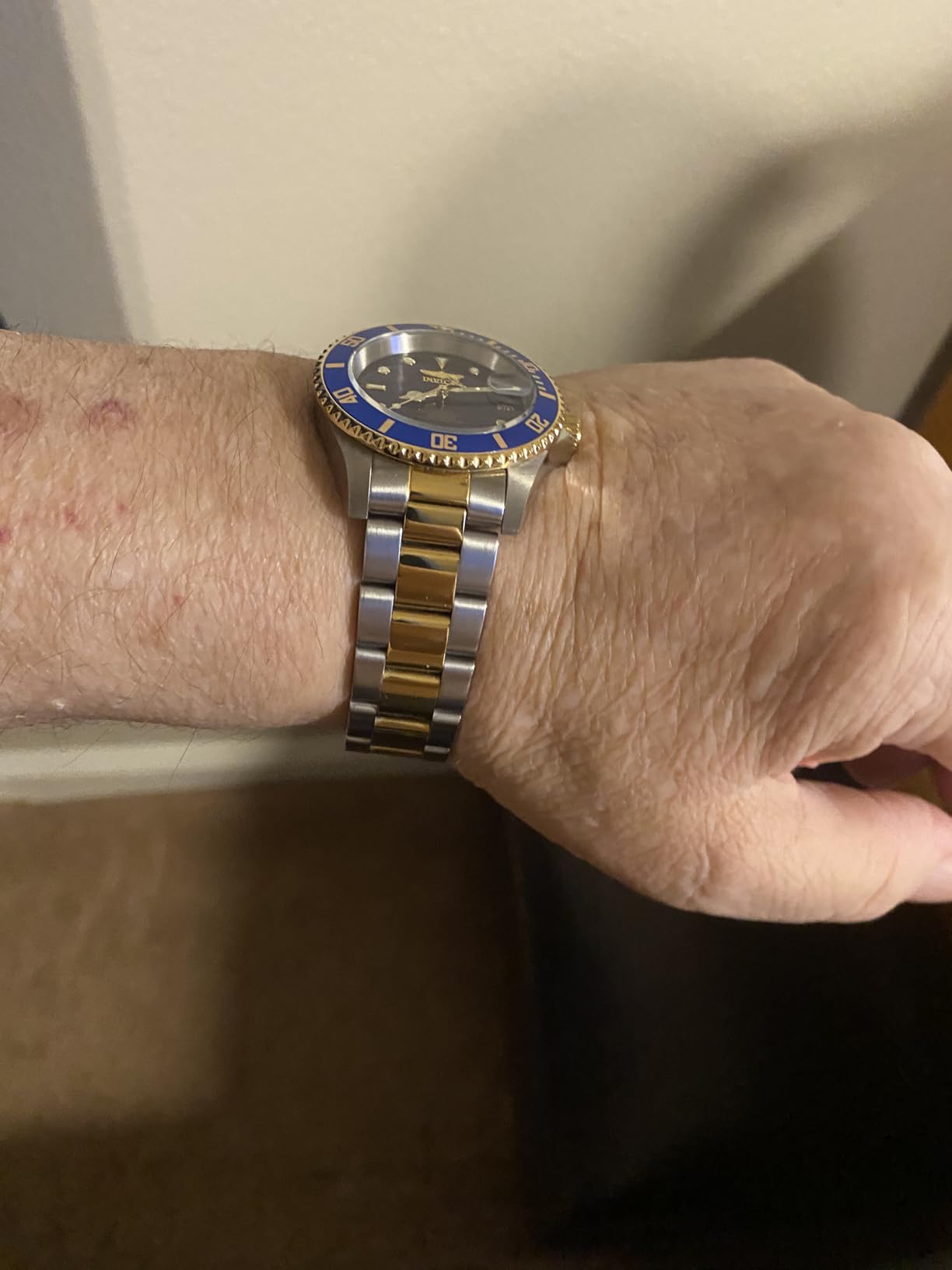 Invicta Men's Pro Diver Collection Coin-Edge Automatic Watch customer photo 1