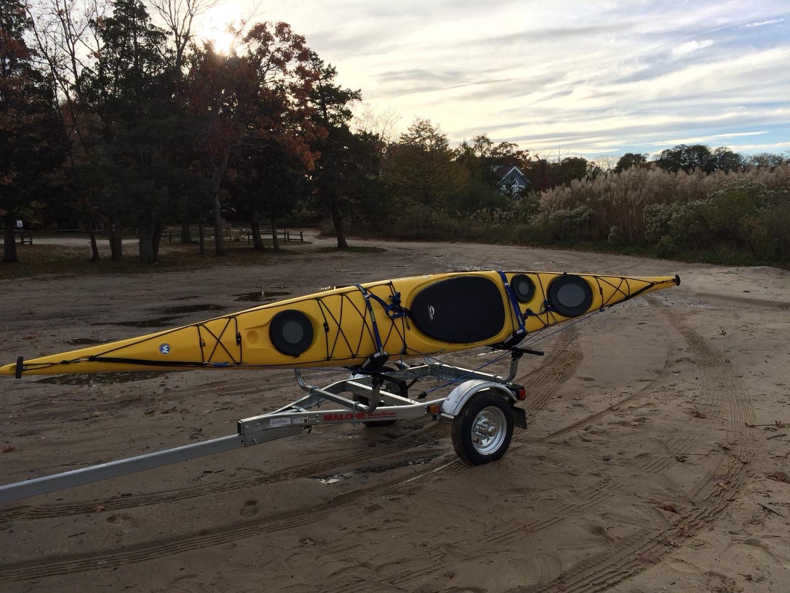 Malone MPG460G MicroSport Kayak Trailer | 20' / 800 lbs Capacity | Fully Submersible | 78