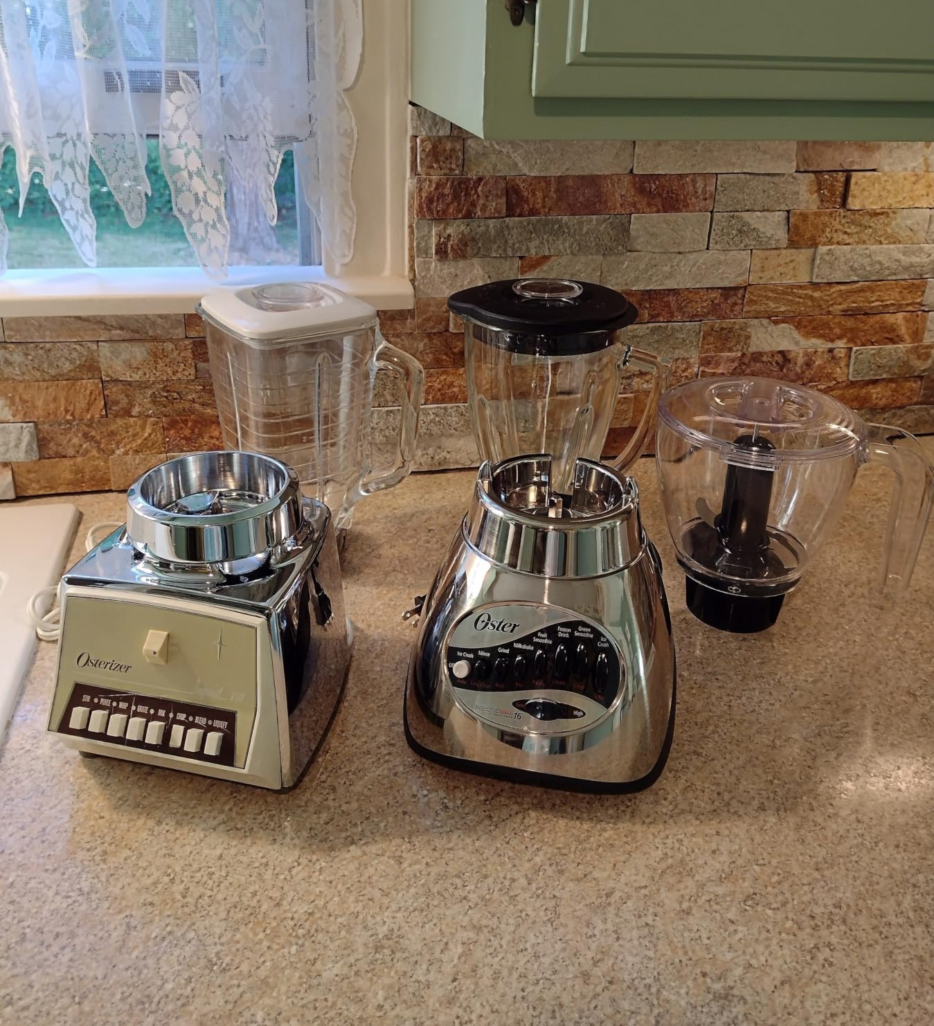 Oster Classic Series 16-Speed Blender with Food Chopper & 6-Cup Glass Jar, Countertop Kitchen Blender, Brushed Nickel customer photo 1