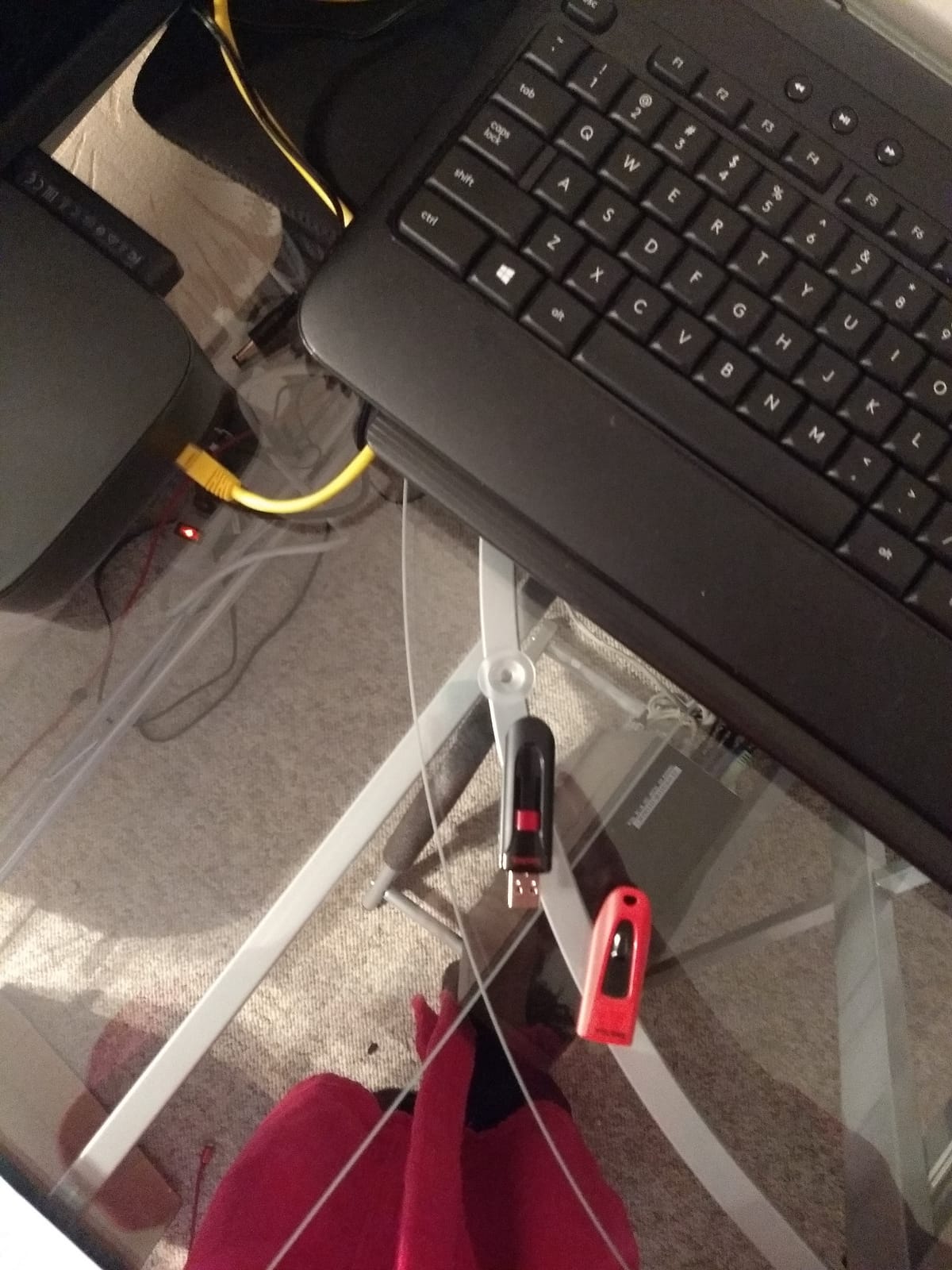 Techni Mobili L Shaped Desk with Keyboard Tray & Tempered Glass Desktop customer photo 1