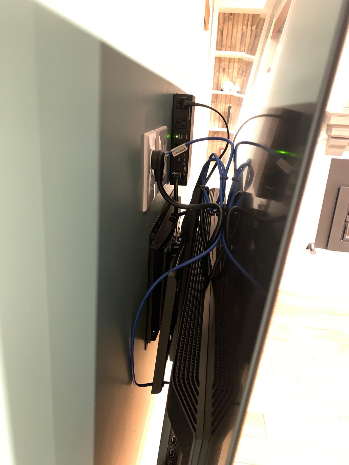 Furman AC-215A Compact Power Conditioner with Auto-Resetting Voltage Protection - Black customer photo 1