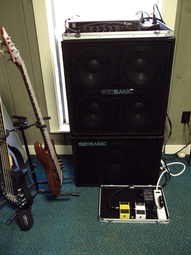 Seismic Audio - 4x10 & 1x15 BASS Guitar Speaker Cabinet Combo PRO Audio customer photo 1