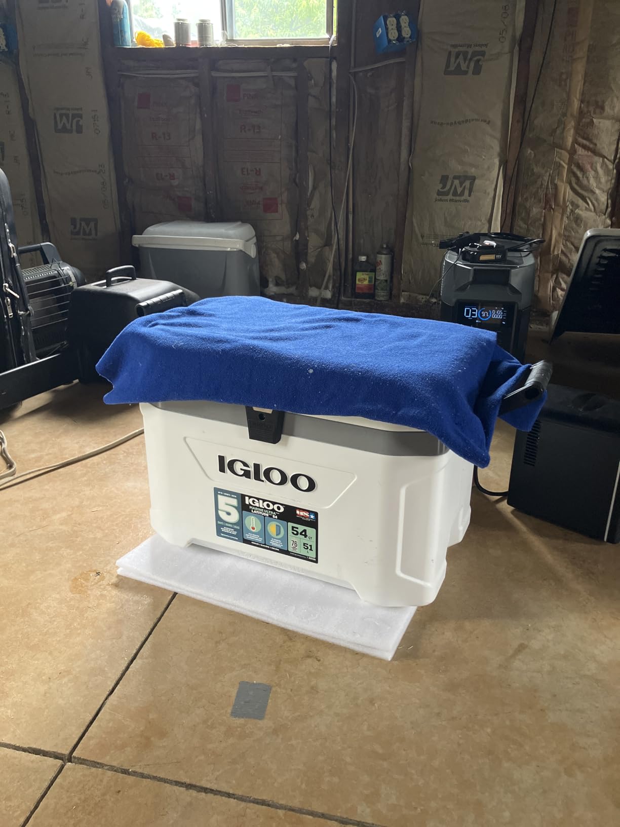 Igloo Marine Cooler | Insulated Hard Shell Ice Chest |Great for Fishing, Camping, Boating, & More customer photo 1
