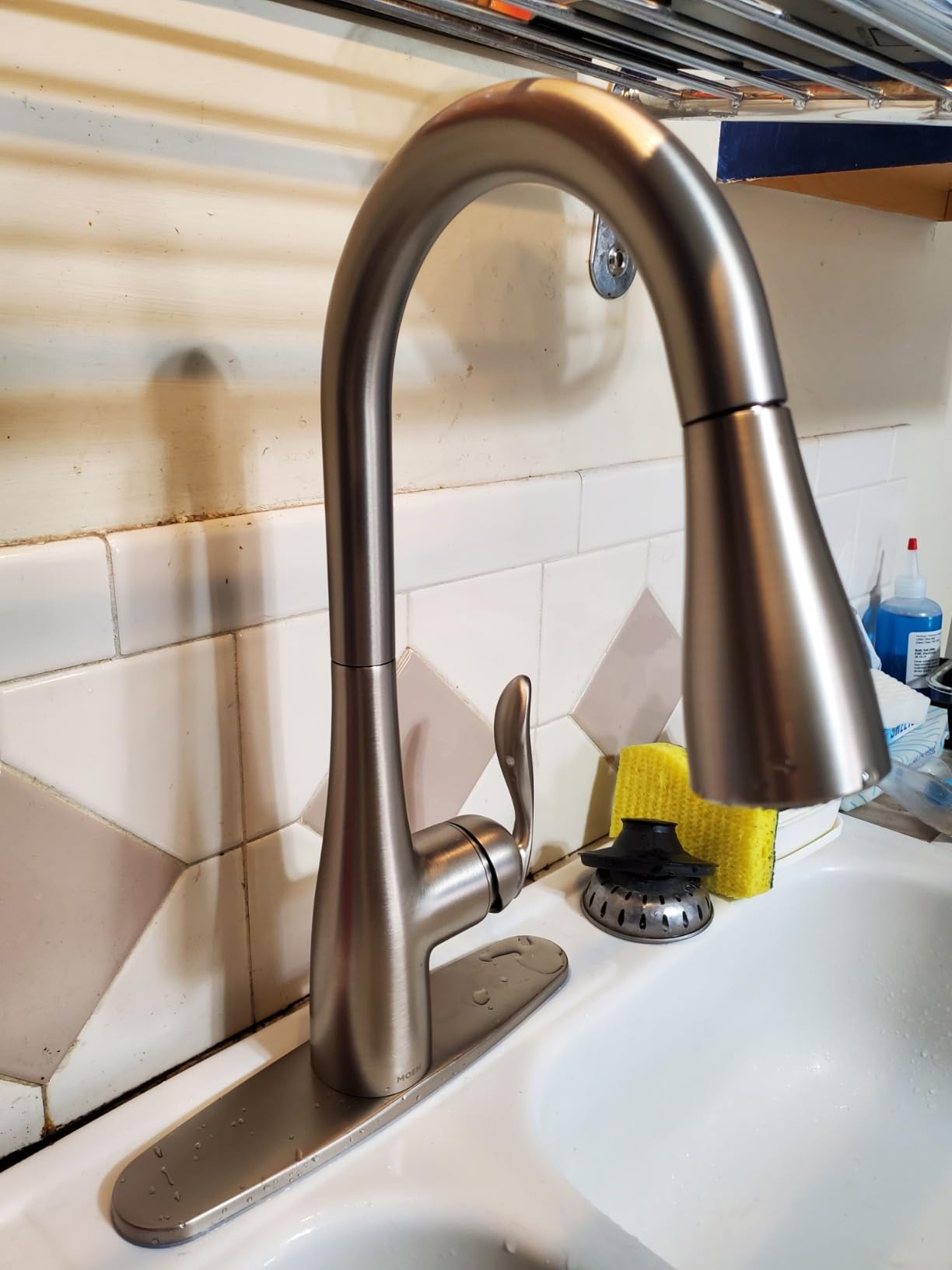 Moen Arbor Spot Resist Stainless One-Handle Pulldown Kitchen Faucet with Sprayer and a Reflex Docking System, Kitchen Sink Faucet Featuring Power Boost for a Faster Clean, 7594SRS customer photo 2