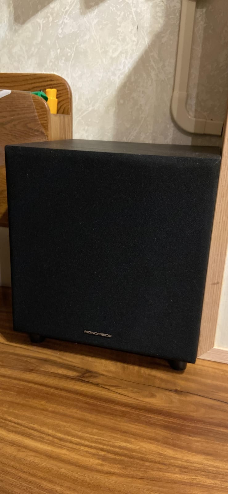Monoprice 60-Watt Powered Subwoofer - 8 Inch With Auto-On Function, For Studio And Home Theater Black customer photo 2
