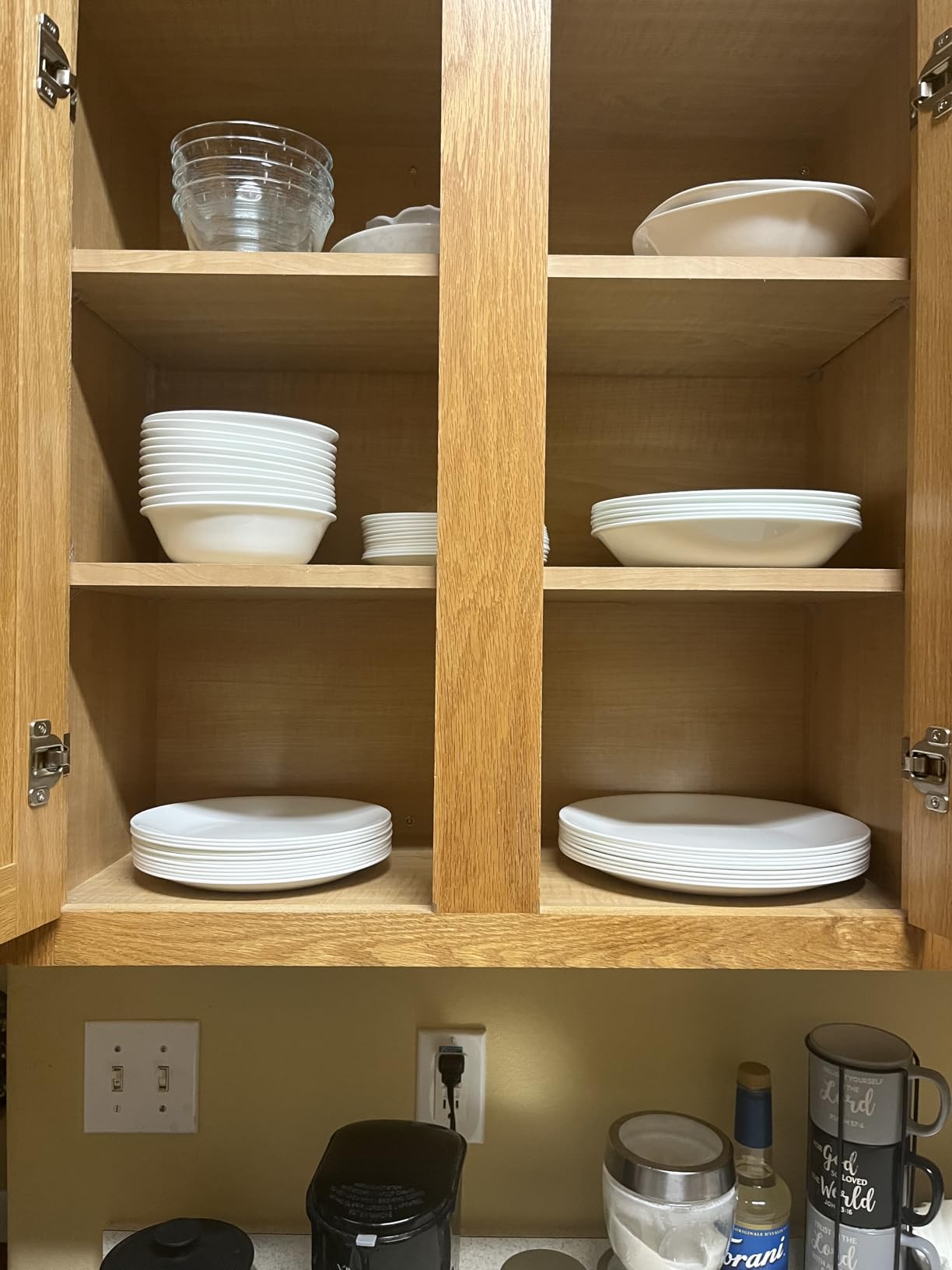 Corelle Vitrelle 18-Piece Service for 6 Dinnerware Set Triple Layer Glass and Chip Resistant, Lightweight Round Plates and Bowls Set, Winter Frost White customer photo 2