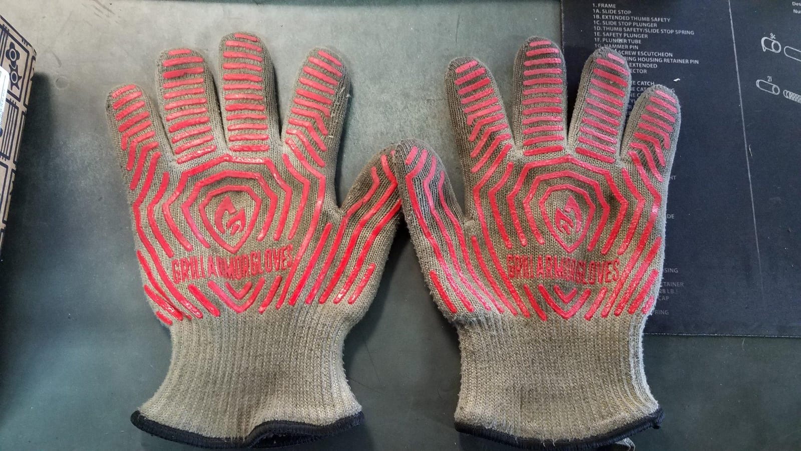 Oven Gloves with Fingers - 932°F Extreme Heat Proof and Cut Resistant Mitts for Kitchen, BBQ, Grill, Baking, Fire Pit - EN407 Certified with Non-Slip Silicone Grip and Cotton Lined for Comfort customer photo 1