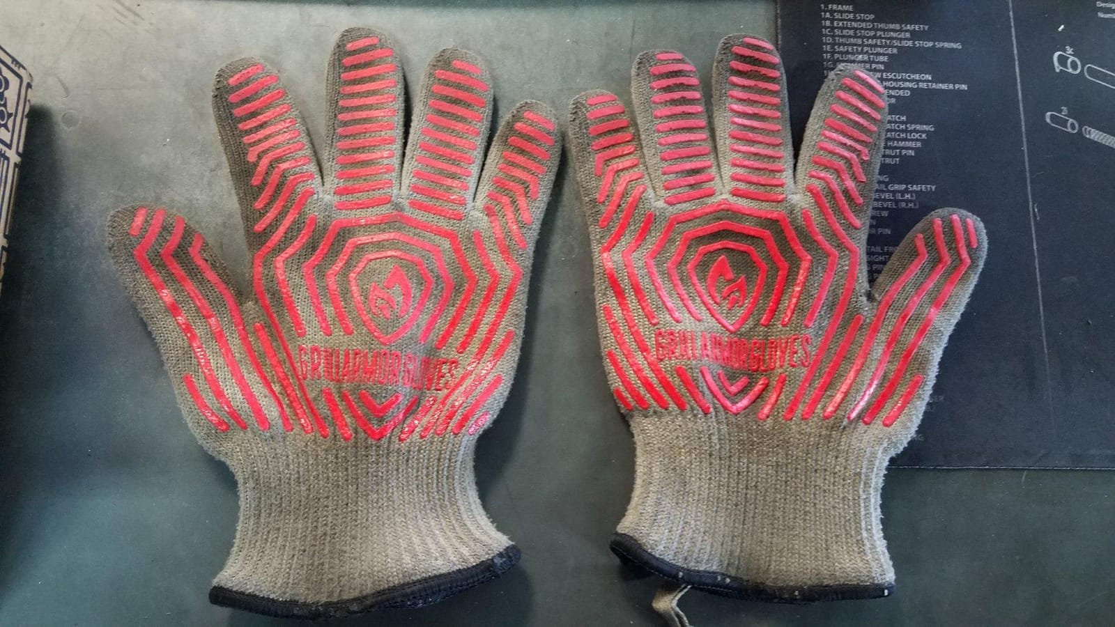 Oven Gloves with Fingers - 932°F Extreme Heat Proof and Cut Resistant Mitts for Kitchen, BBQ, Grill, Baking, Fire Pit - EN407 Certified with Non-Slip Silicone Grip and Cotton Lined for Comfort customer photo 2