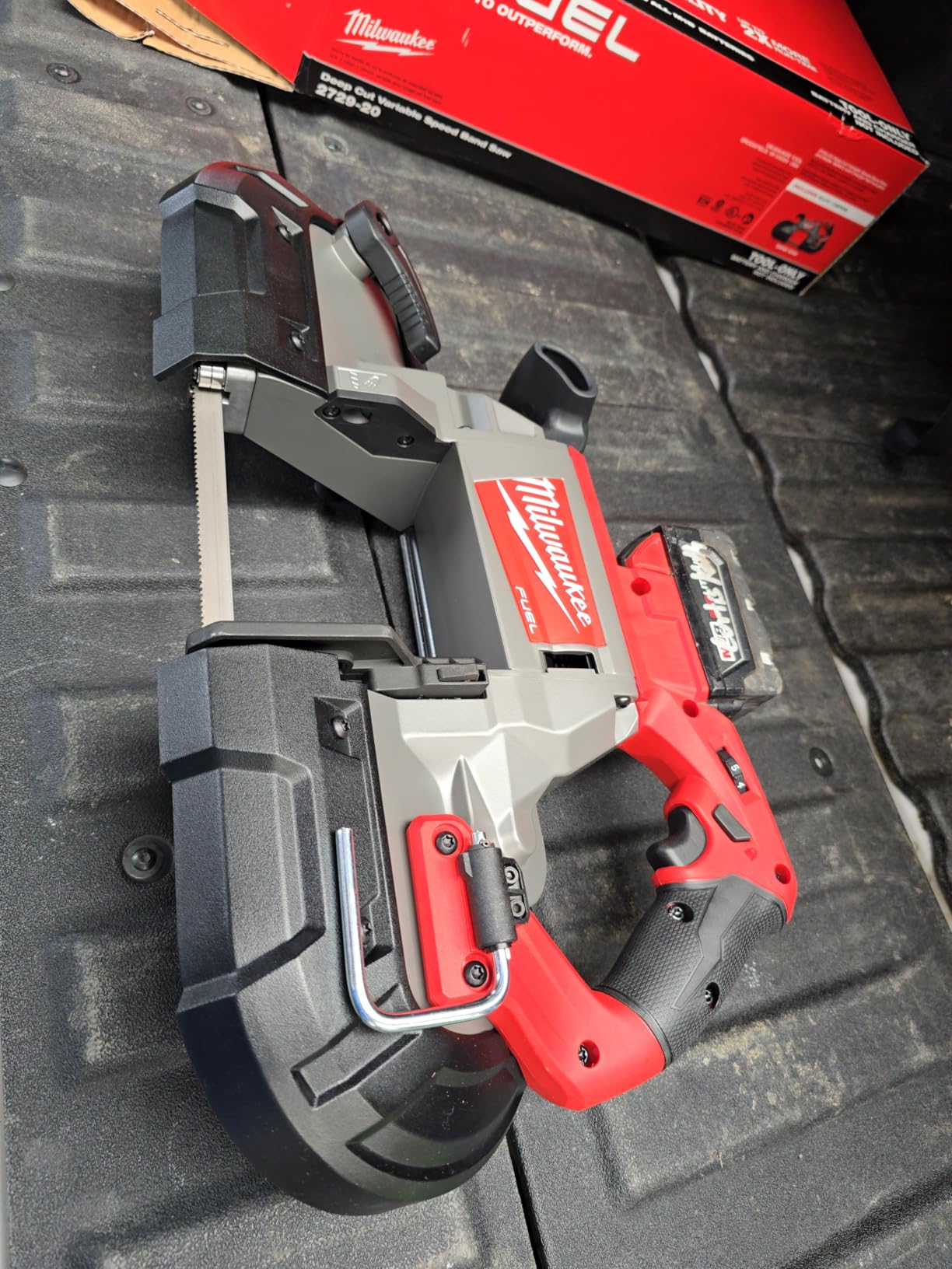 Milwaukee 2729-20 M18 FUEL Cordless Lithium-Ion Deep Cut Band Saw (Tool Only) customer photo 1