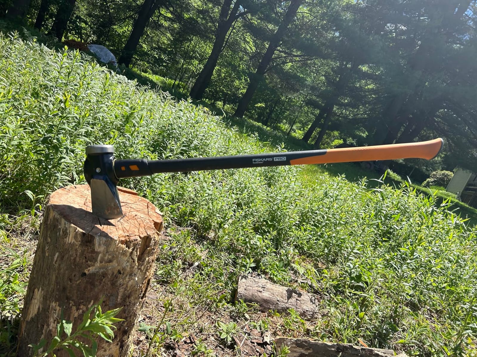 Fiskars Pro IsoCore 8 lb Splitting Maul, 36