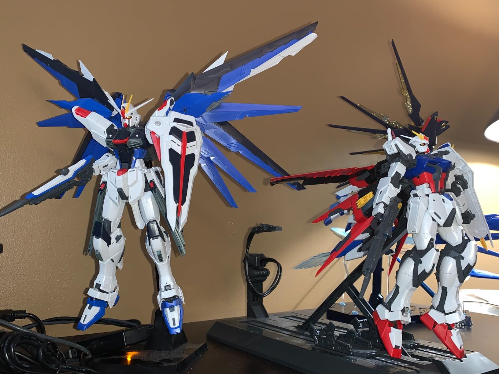 Bandai Hobby MG Freedom Gundam (Ver. 2.0) Gundam Seed 1/100, Multi-Colored customer photo 1