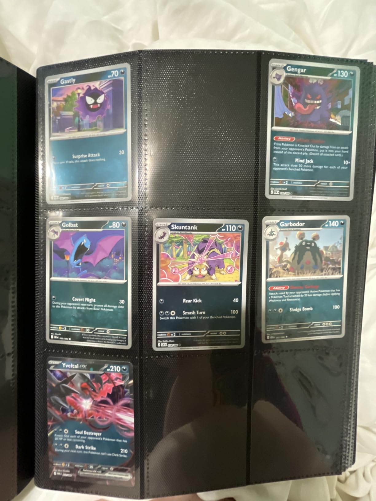 Ultra Pro Pokemon Card Binder 9 Pocket Full-View with Poke Ball Design customer photo 1