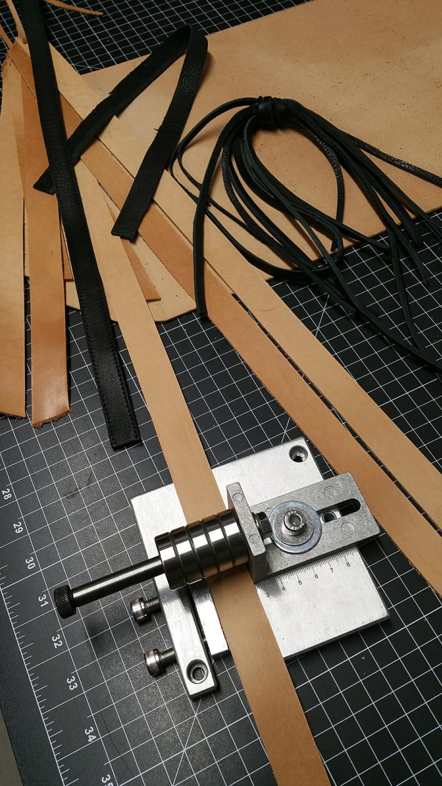 Leather Strap Cutter Machine - Professional Aluminium Leather Strip Cutting Tool Belt Cutting customer photo 1