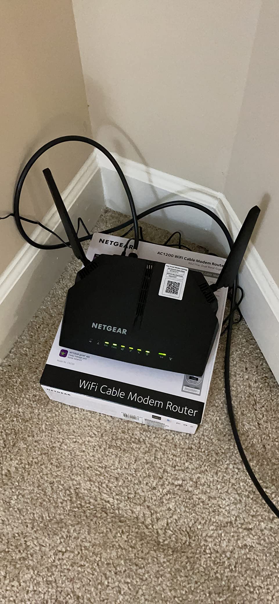NETGEAR Cable Modem WiFi Router Combo C6220 - Compatible with All Cable Providers Including Xfinity by Comcast, Spectrum, Cox | for Cable Plans Up to 200 Mbps | AC1200 WiFi Speed | DOCSIS 3.0 customer photo 2